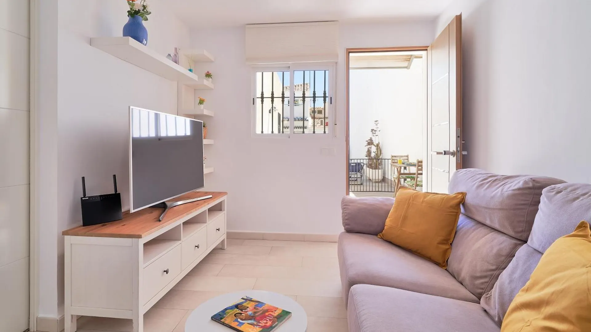 Apartment Romantico Estudio En La Playa De Pedregalejo By Alterhome Malaga Spain